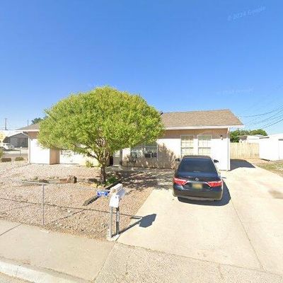 880 Wagon Rd, Gallup, NM 87301