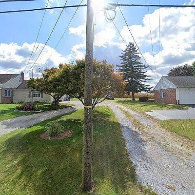 910 White Oak Rd, Windsor, PA 17366