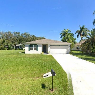 819 Blossom Dr, Sebastian, FL 32958