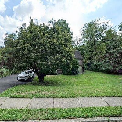 8702 Patton Rd, Glenside, PA 19038