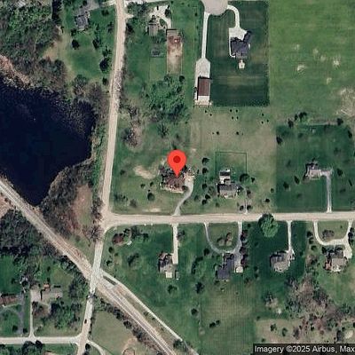 101 Green Hills Dr, Saline, MI 48176