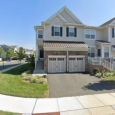 102 Autumn Ln, Skillman, NJ 08558