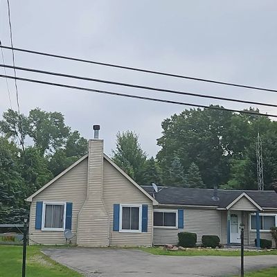 10320 Summerfield Rd, Temperance, MI 48182