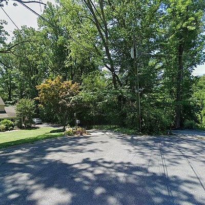 98 Hemlock Dr, Glen Mills, PA 19342