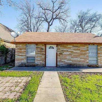 1108 Yale St, River Oaks, TX 76114