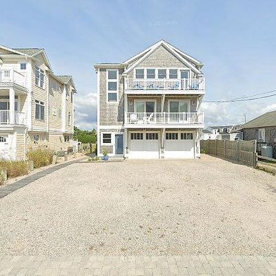 1148 Succotash Rd, Wakefield, RI 02879