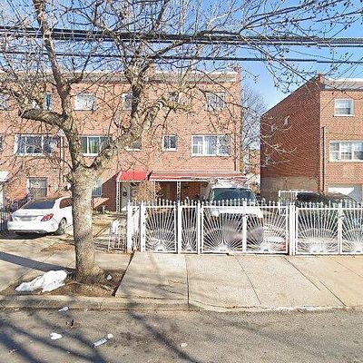 1037 E 219 Th St, Bronx, NY 10469