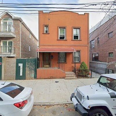 10607 49 Th Ave, Corona, NY 11368