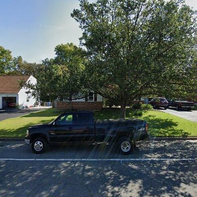 108 N Lincoln Ave, Sterling, VA 20164