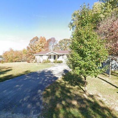 129 Oak Hill Dr, Jamestown, TN 38556