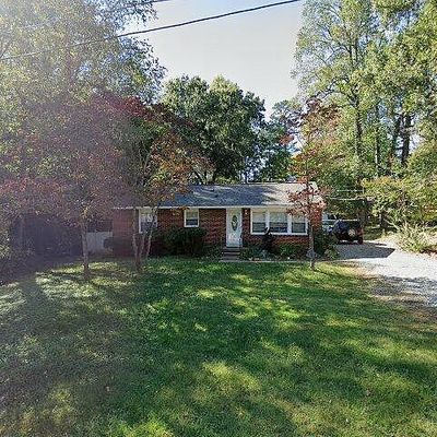 1313 Greenbriar St, Burlington, NC 27215