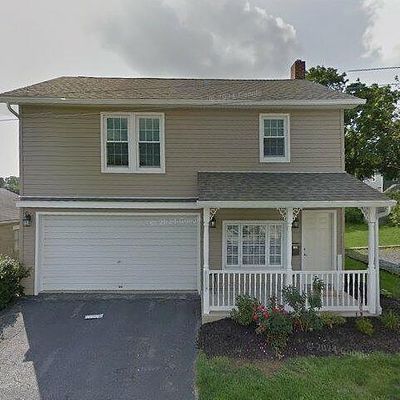 132 S Elm St, Nazareth, PA 18064