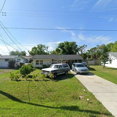 135 W Langsner St, Englewood, FL 34223