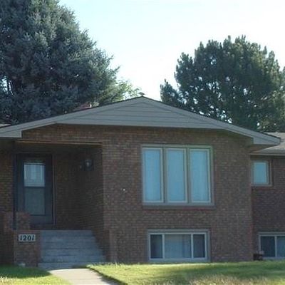 1201 Larkspur Dr, Scottsbluff, NE 69361