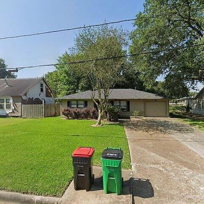 1205 E Fayle St, Baytown, TX 77520