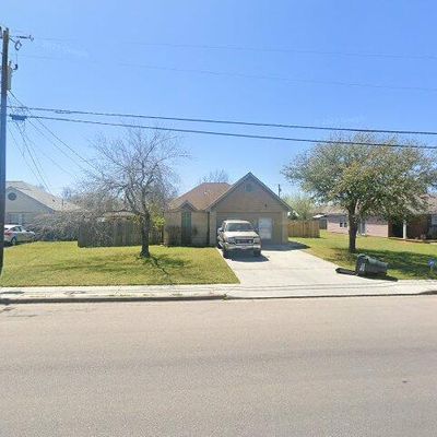 123 Spring Branch Dr, Kyle, TX 78640