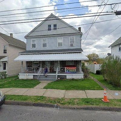 15 New St, Hudson, PA 18705