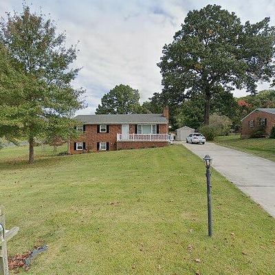 155 Lee Dr, Madison Heights, VA 24572