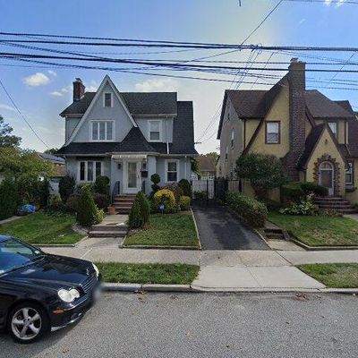 13711 224 Th St, Laurelton, NY 11413