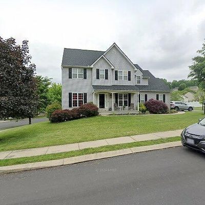 17 Stonewood Dr, York, PA 17407