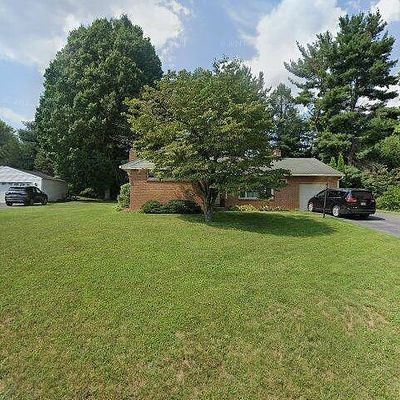 1723 Windy Hill Rd, Lancaster, PA 17602