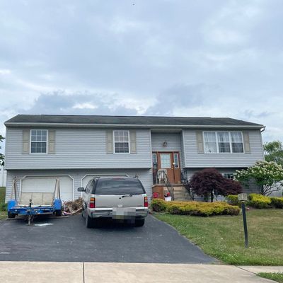 180 Asbury Ct, Mount Wolf, PA 17347