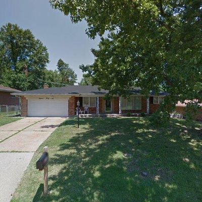 1841 Shardell Dr, Saint Louis, MO 63138