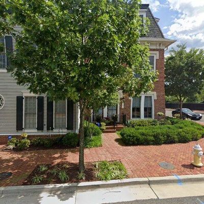 1876 Carpenter Rd, Alexandria, VA 22314