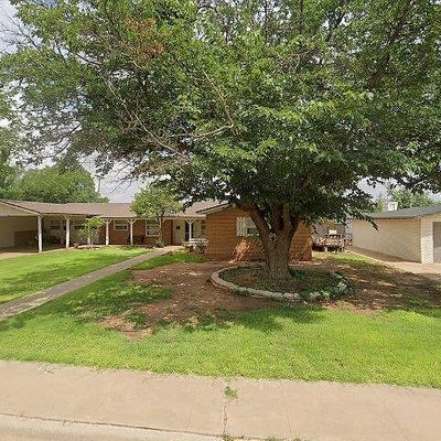 1609 E Buckley St, Brownfield, TX 79316