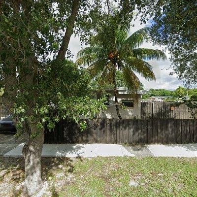 1699 Ne 157 Th Ter, North Miami Beach, FL 33162