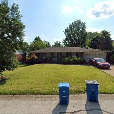 2004 Jenner Ln, Saint Louis, MO 63138