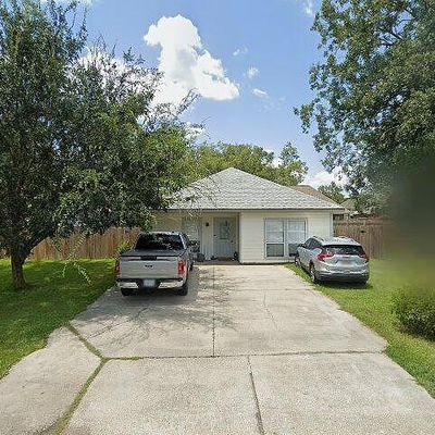 20337 Chuck St, Livingston, LA 70754