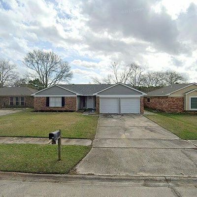 211 Holmes Dr, Slidell, LA 70460