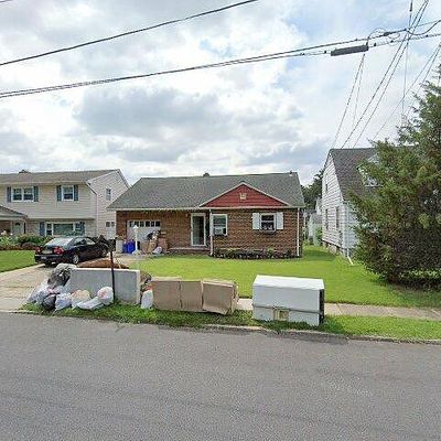 19 Kamm Ave, South River, NJ 08882