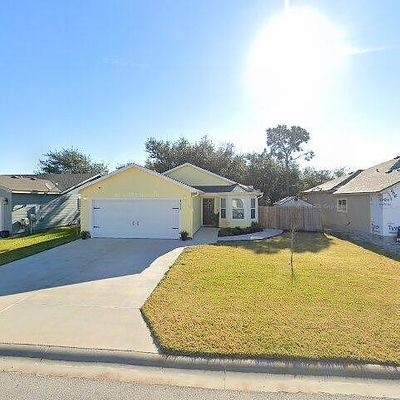 1933 Admiral Ln, Aransas Pass, TX 78336