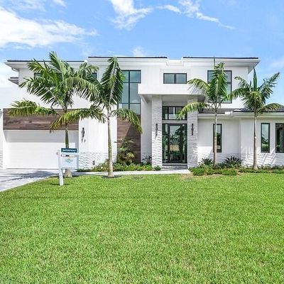 23 Teach Rd, Palm Beach Gardens, FL 33410