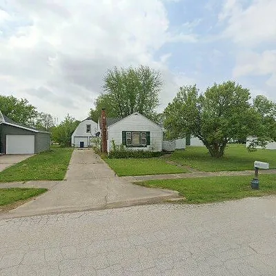 230 E Moniteau St, Tipton, MO 65081