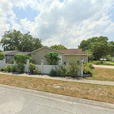 2317 Gnarled Oak Ave, Lutz, FL 33549