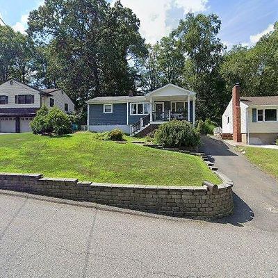 22 Bannehr St, Oakland, NJ 07436