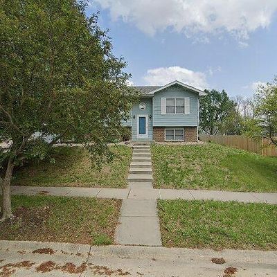 220 Stagecoach Ave, Hickman, NE 68372