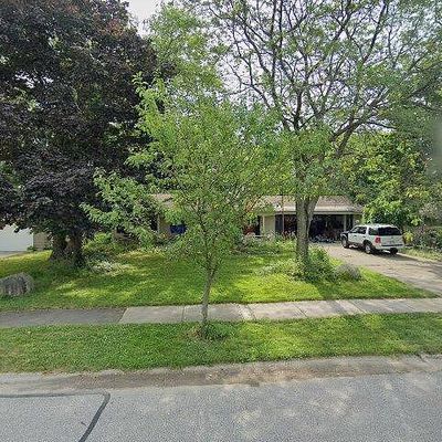 2689 Devon Hill Rd, Rocky River, OH 44116