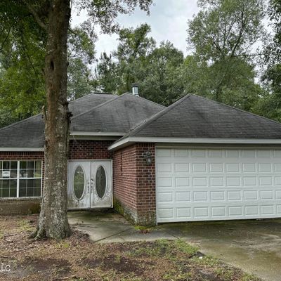 27 Maroon Dr, Picayune, MS 39466