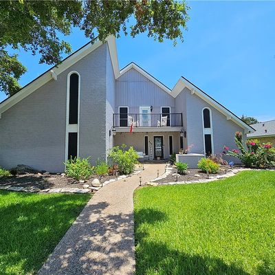 319 San Saba Dr, Portland, TX 78374