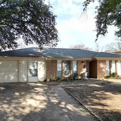 324 Sheffield Dr, Fort Worth, TX 76134