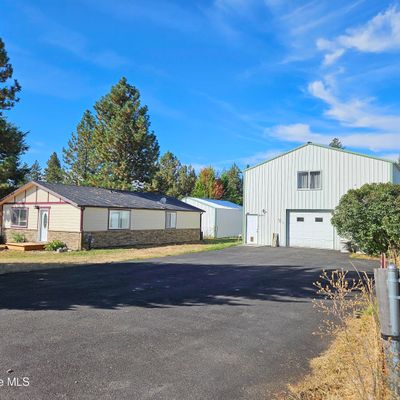 32565 N 10 Th Ave, Spirit Lake, ID 83869