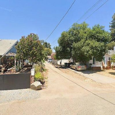 32761 Lemon St, Lemon Cove, CA 93244