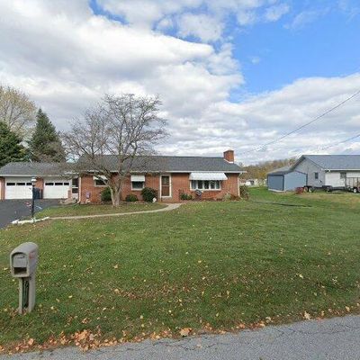 305 Terrace Dr, Fayetteville, PA 17222