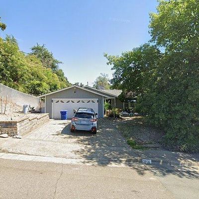 3858 Woodlawn St, Redding, CA 96001