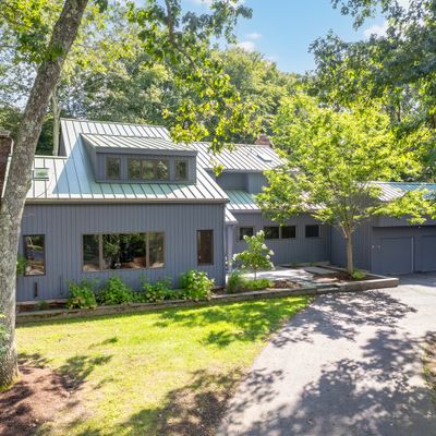 4 Squires Lane, Essex, CT 06426