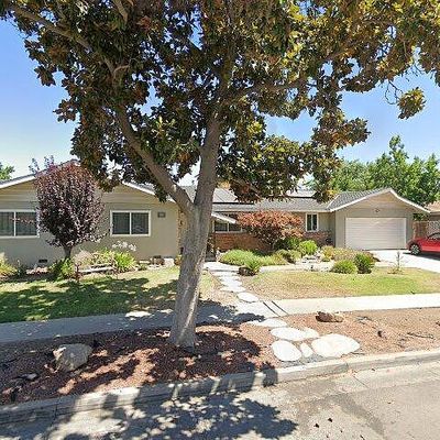 4009 E Acacia Ave, Fresno, CA 93726